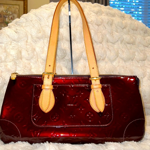 Louis Vuitton Rosewood Avenue Vernis shoulder bag in Stunning Amarante - Picture 1 of 16
